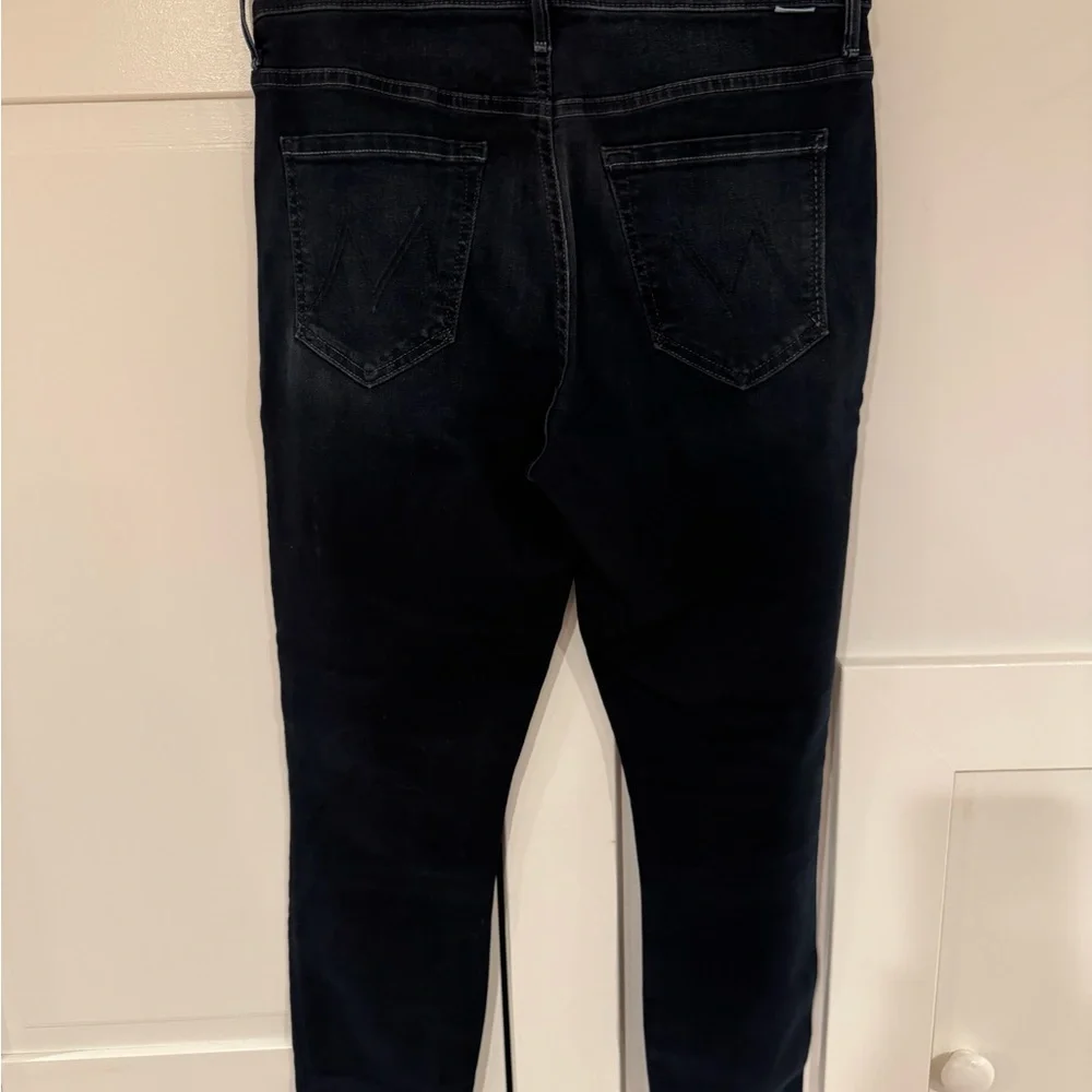 MOTHER High-Rise Fray Hem Skinny Jeans – Dark Indigo - Picture 2 of 3